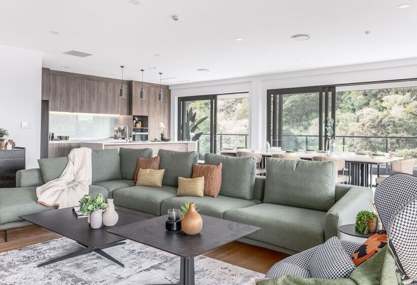 Sunrise Garden Suites