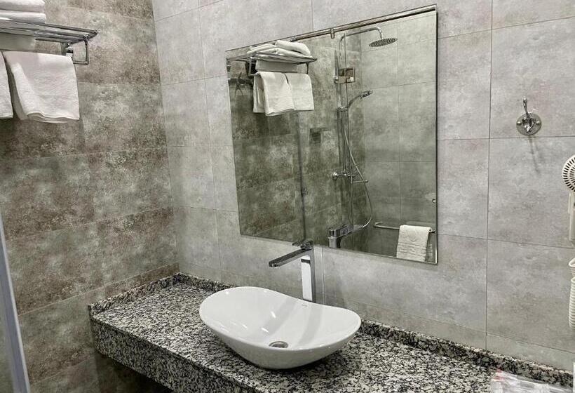 Terrasse Hotel & Bar