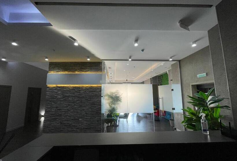 Terrasse Hotel & Bar