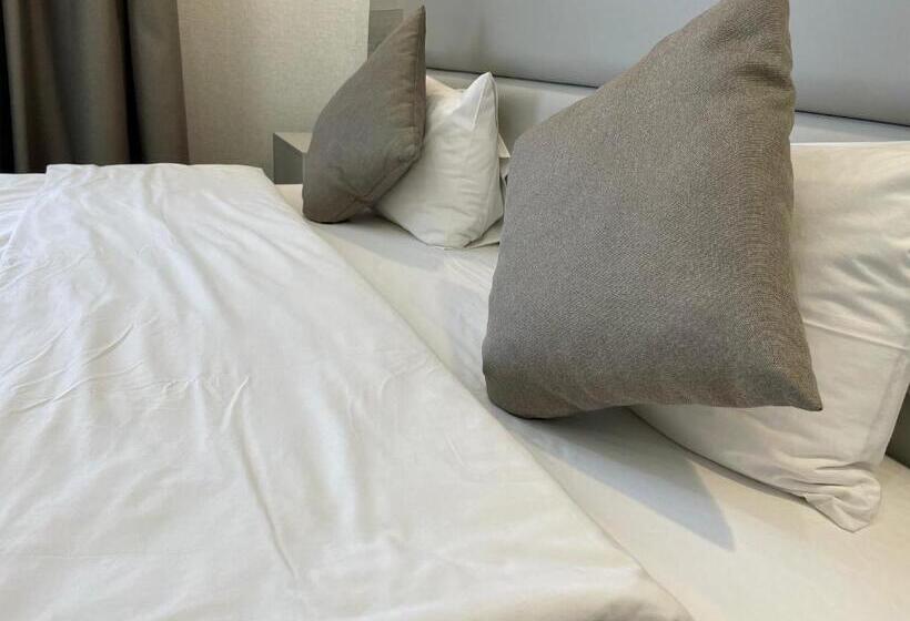 Terrasse Hotel & Bar