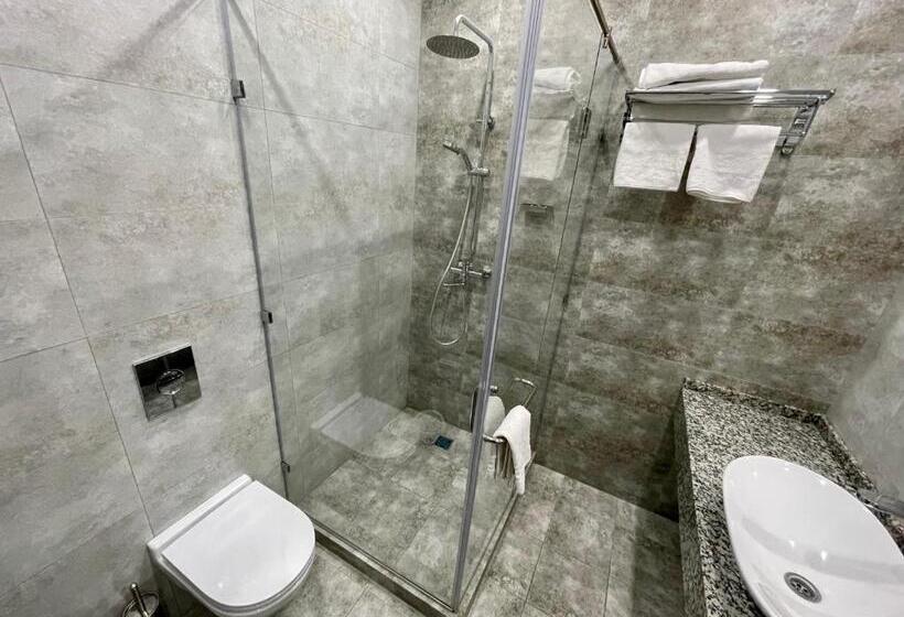 Terrasse Hotel & Bar