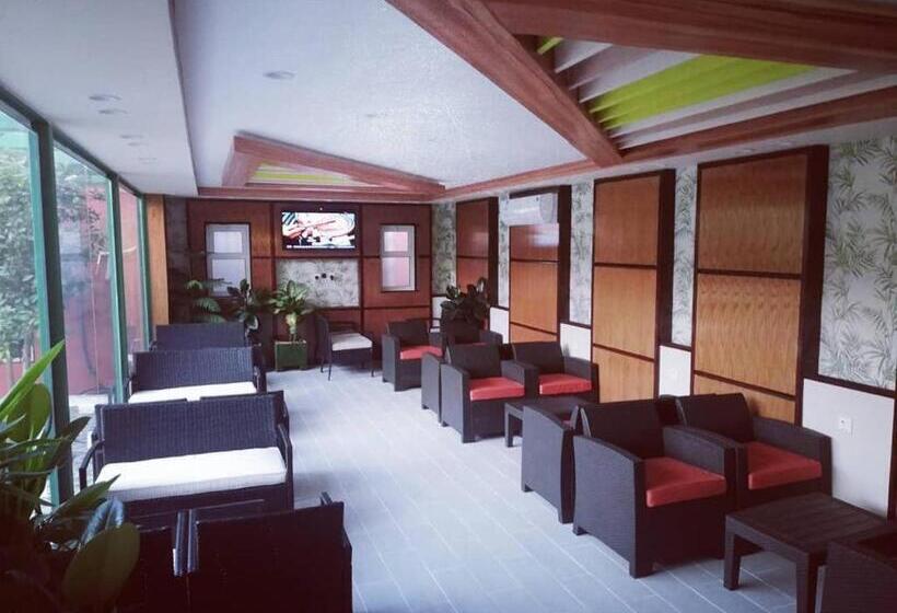 فندق ادوماتو Adomato