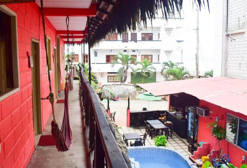 هاستل Arrecife Montañita Hostal