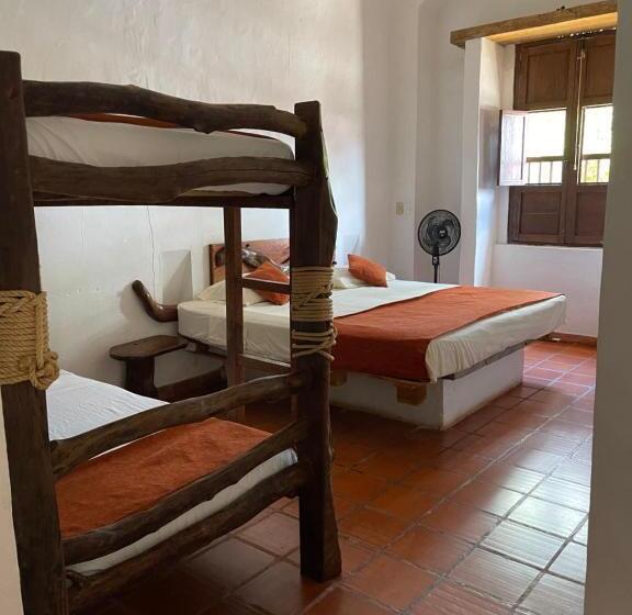 הוסטל Hostería Doña Vivi