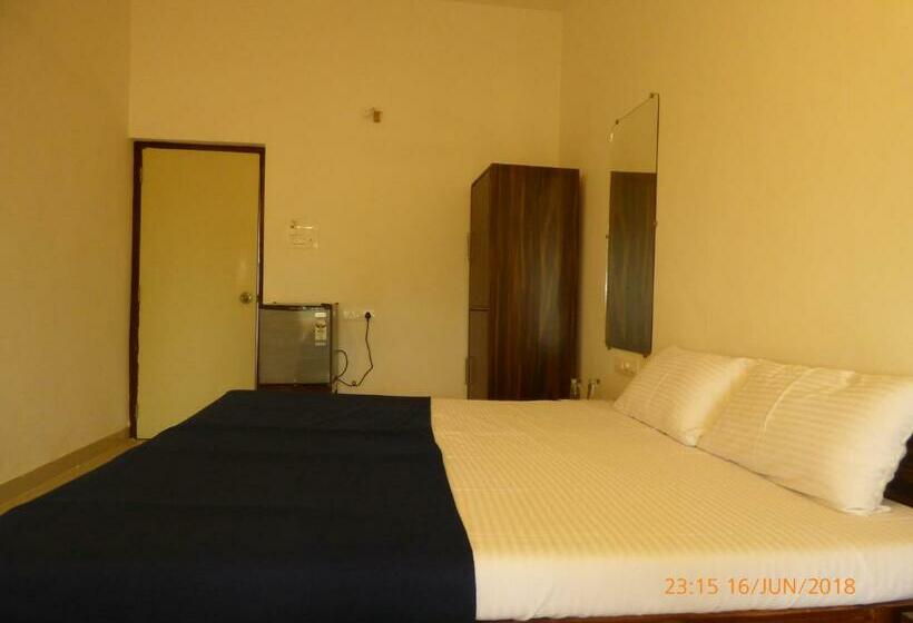 فندق صغير Pinacle Inn