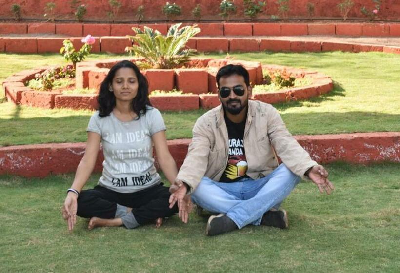 فندق صغير Pinacle Inn