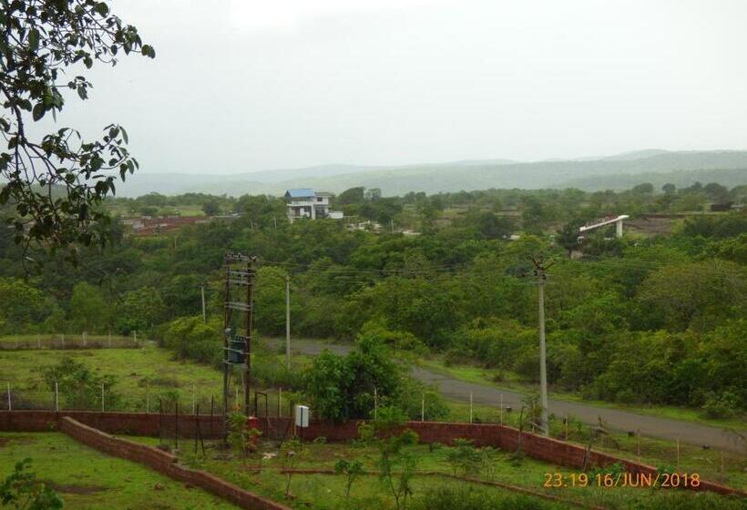 הוסטל Pinacle Inn