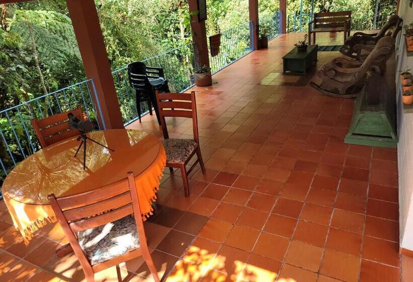 הוסטל Posada Ecoturística Rogitama