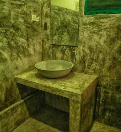 Backpack Beach Hostel & Reggae Bar