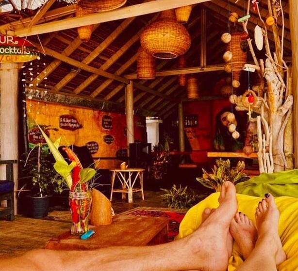 Backpack Beach Hostel & Reggae Bar