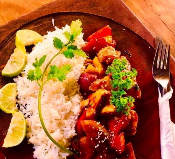 Backpack Beach Hostel & Reggae Bar