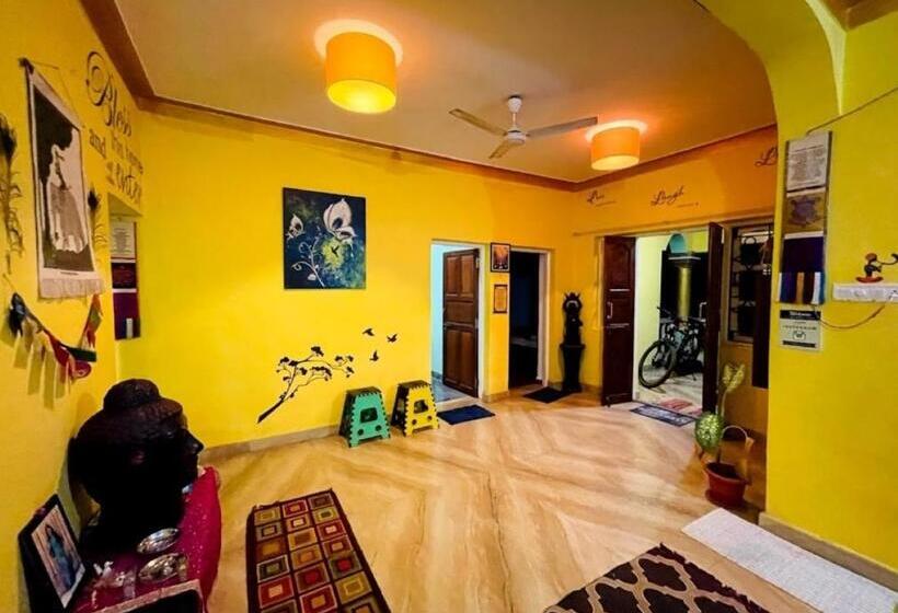 مبيت وإفطار 4bhk Private Farm House For Budget Group Stay