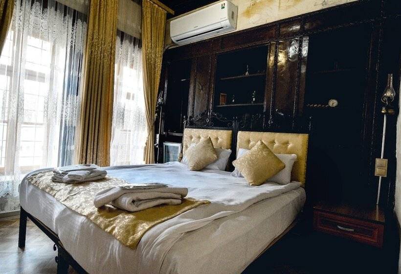 تختخواب و صبحانه Doğanbey Konaği