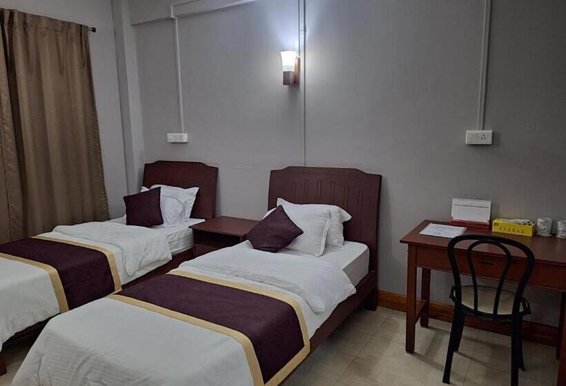 호텔 Chhungte International