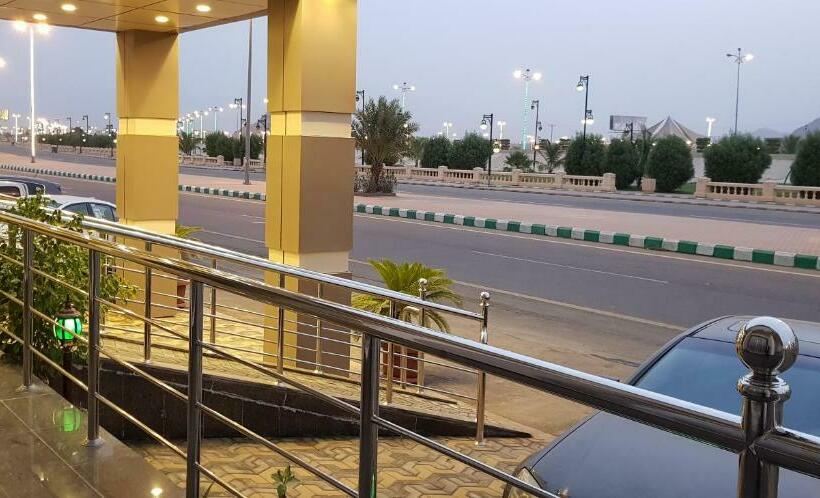 Отель Concord Palace