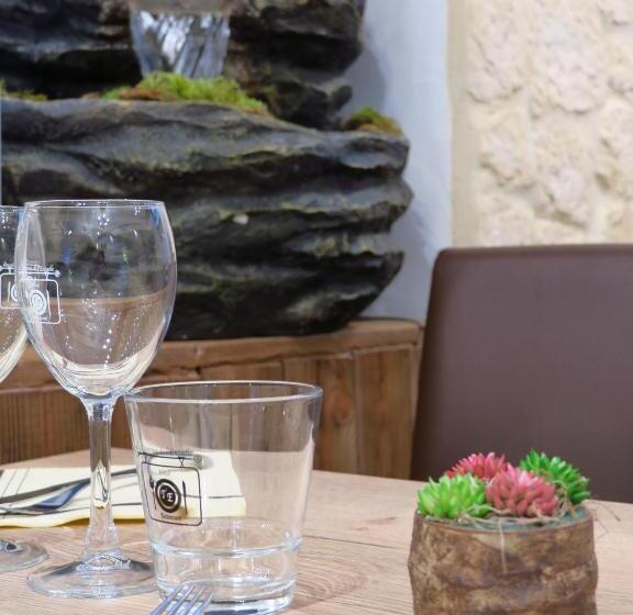 Отель La Taverne De L Escuelle