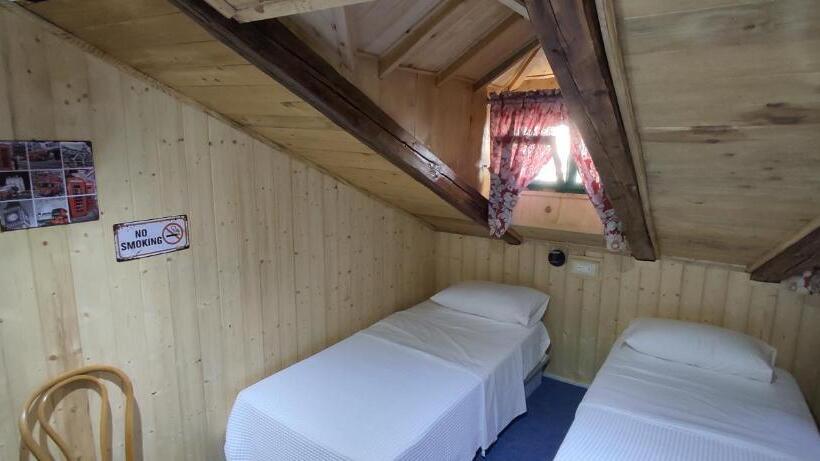 בית מלון כפרי London