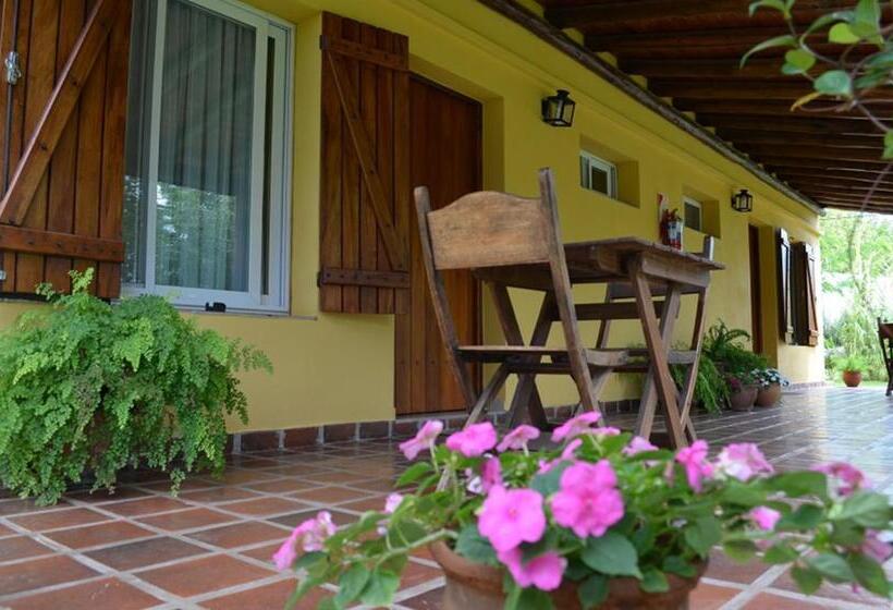 هتل Los Sauces Posada