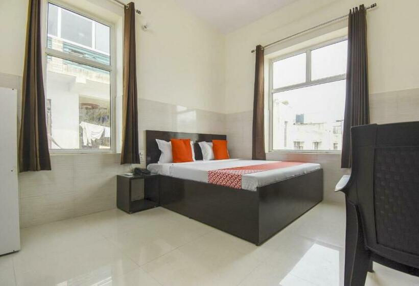 בית מלון כפרי Flagship 75751  Surya