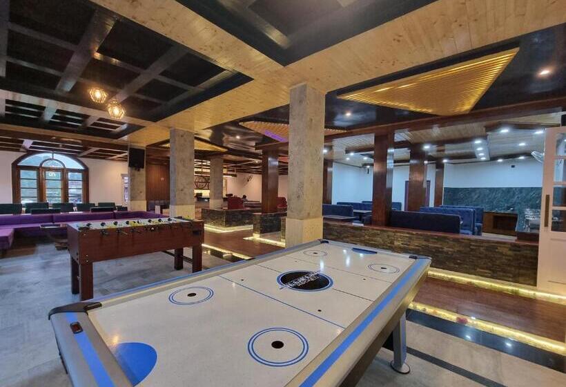 هتل Satyadev Grand