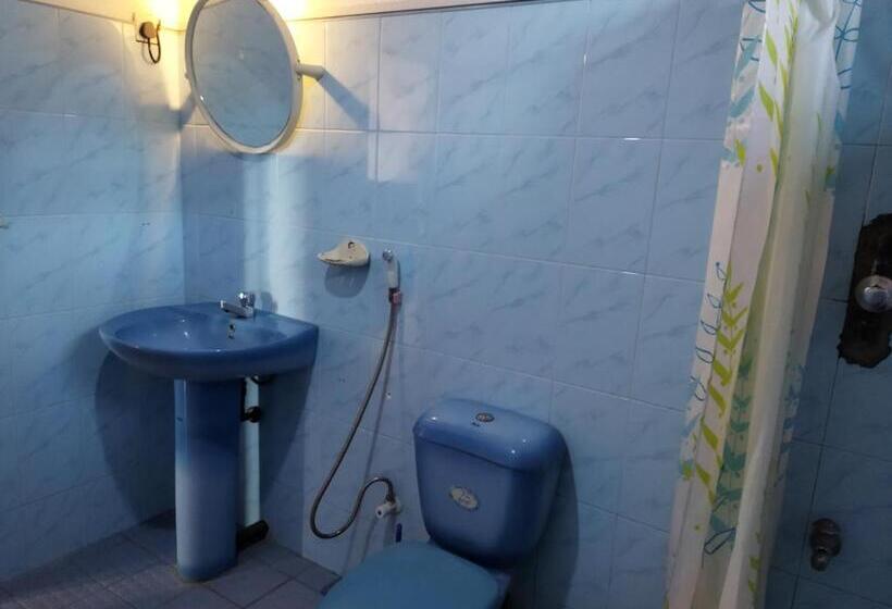 فندق Sunchaser Beach