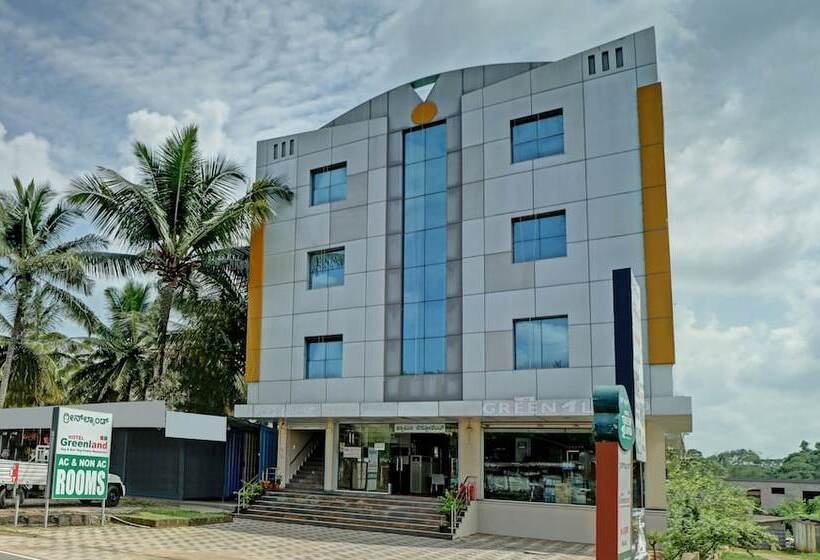 בית מלון כפרי Treebo Green Land Kushalnagar