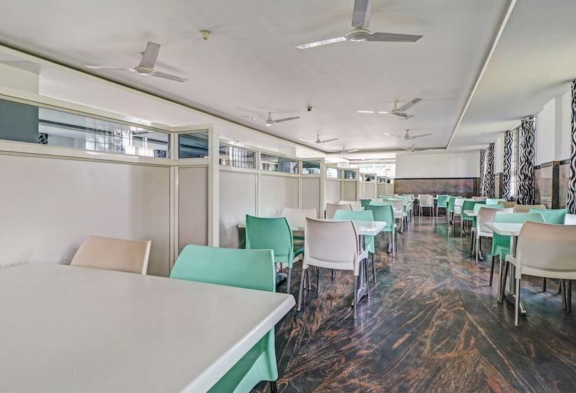 בית מלון כפרי Treebo Green Land Kushalnagar