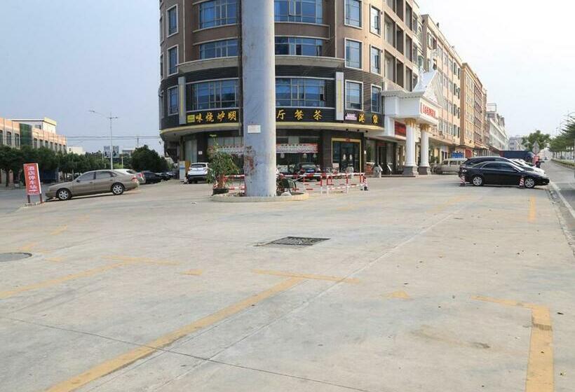 Отель Vienna 3 Best Dongguan Shida Road