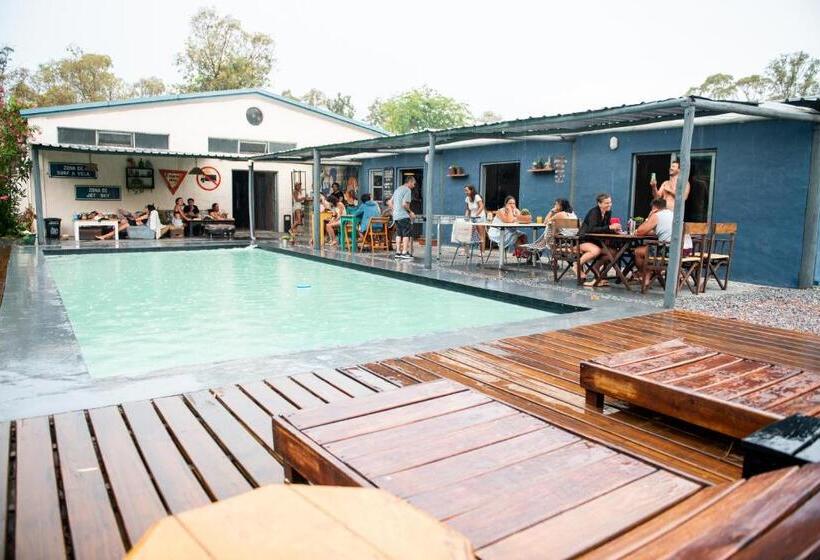 Mundaka Hostel Y Bar