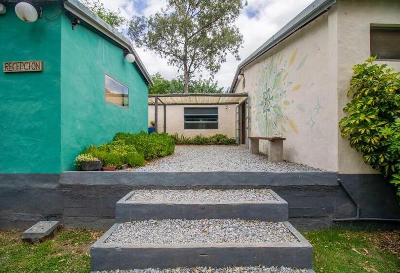 Mundaka Hostel Y Bar