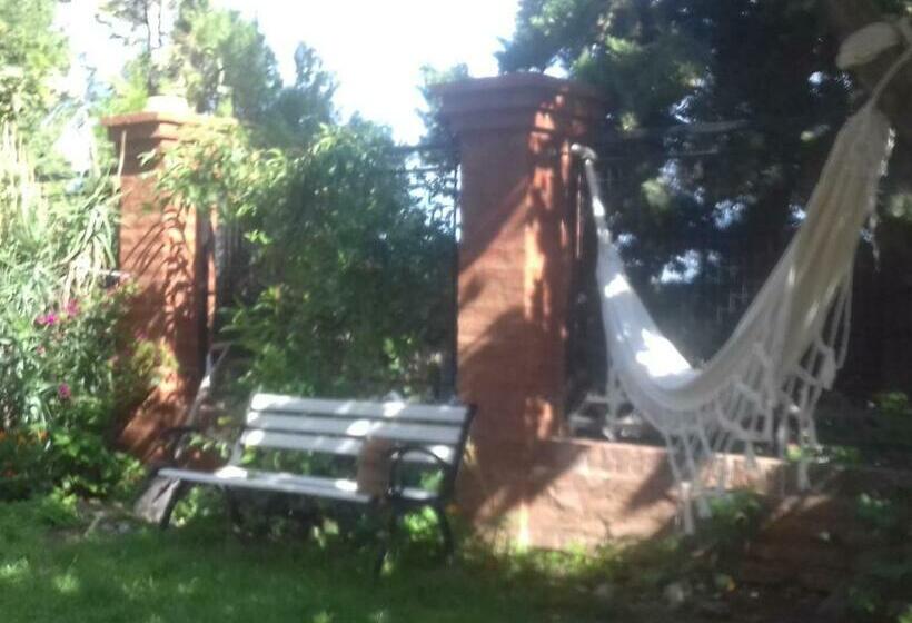 بنسيون Casa De Franchesca Hostel