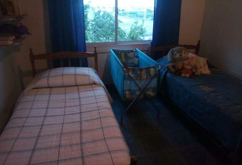 بنسيون Casa De Franchesca Hostel