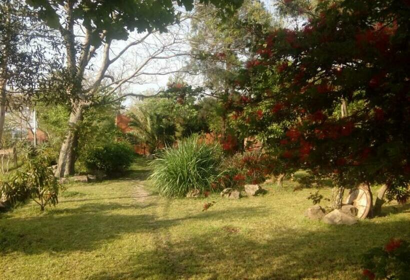 بنسيون Hostal El Puesto