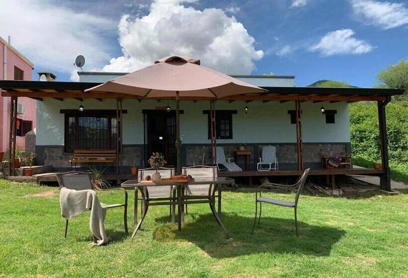 پانسیون Hostal Isabella