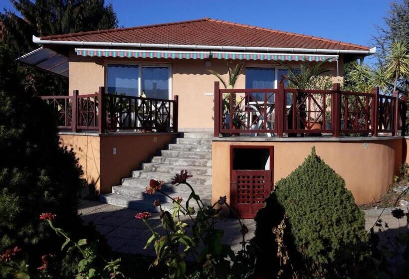 Пансион Kenézy Lux Apartman Vendégház