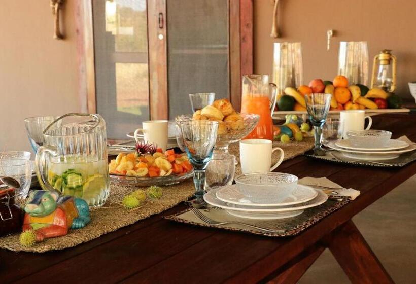 פנסיון Ngalali Retreat