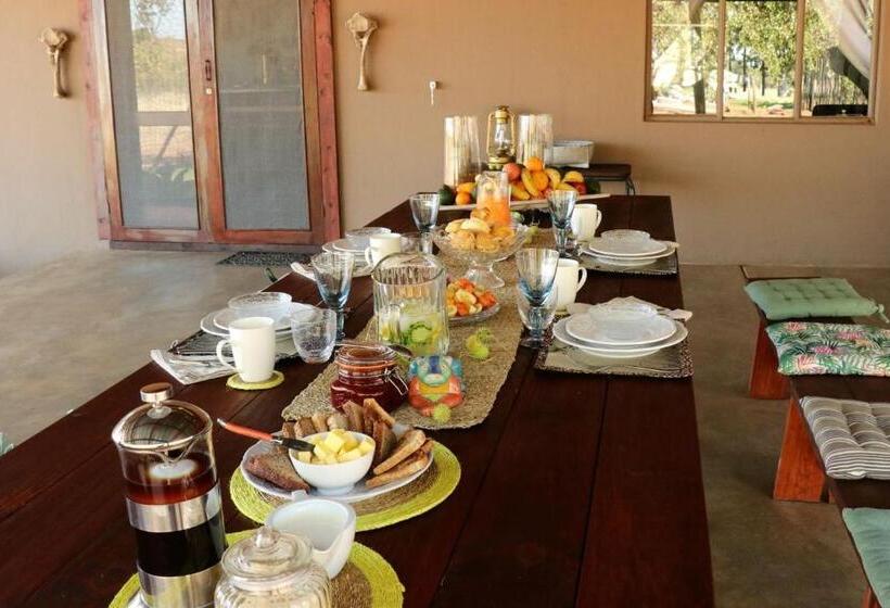 פנסיון Ngalali Retreat