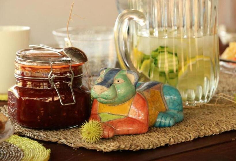 פנסיון Ngalali Retreat