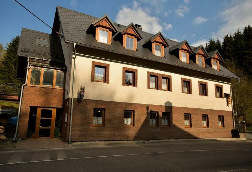 بنسيون Penzion Trojkámen