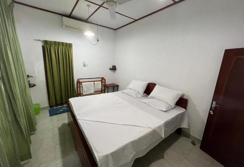 פנסיון Summer Ridge   Homestay