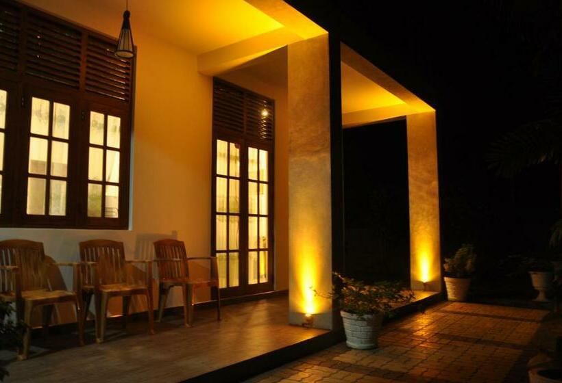 Пансион Summerland Residence