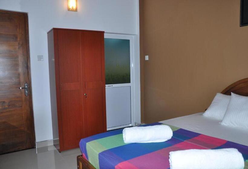 Пансион Summerland Residence