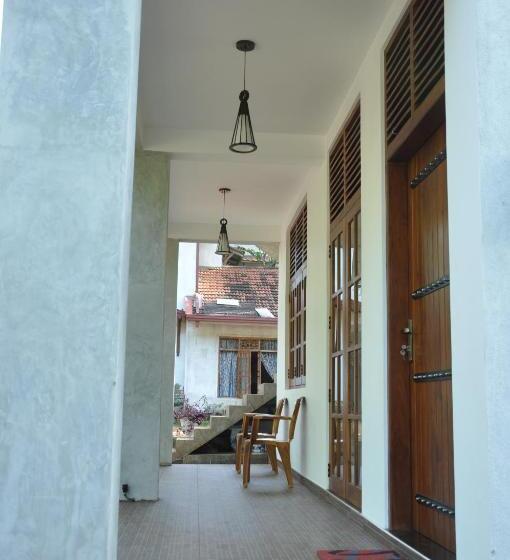 Пансион Summerland Residence