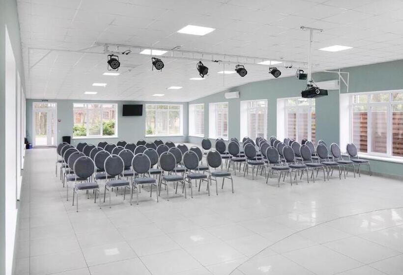 استراحتگاه Kohavi Forest Club