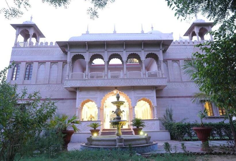 منتجع The Shergarh