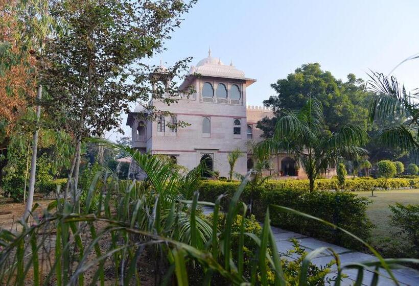 منتجع The Shergarh