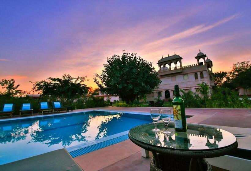 منتجع The Shergarh