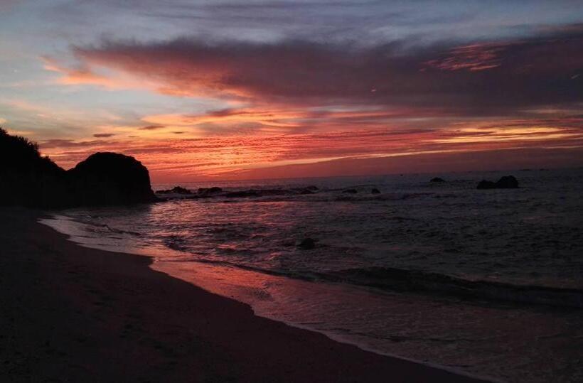 ユースホステル Cabinas Surf Arribadas