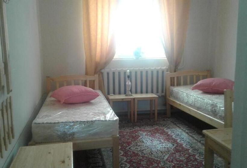 مبيت وإفطار Western House