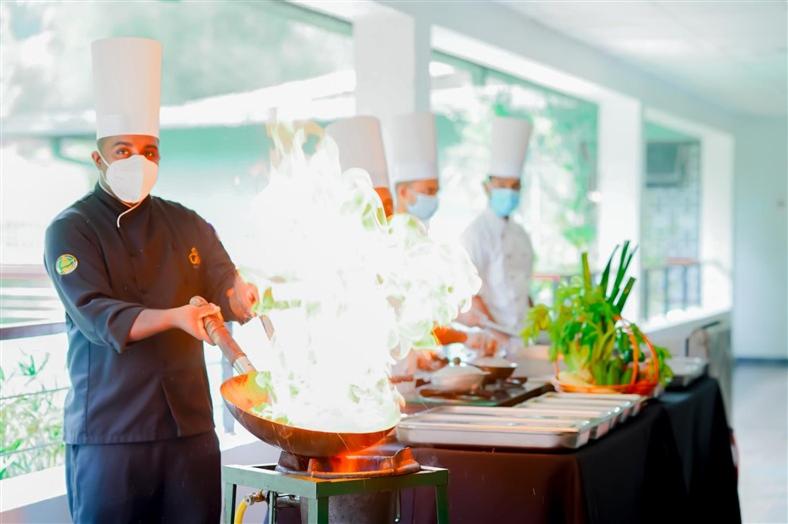 منتجع Laya Leisure